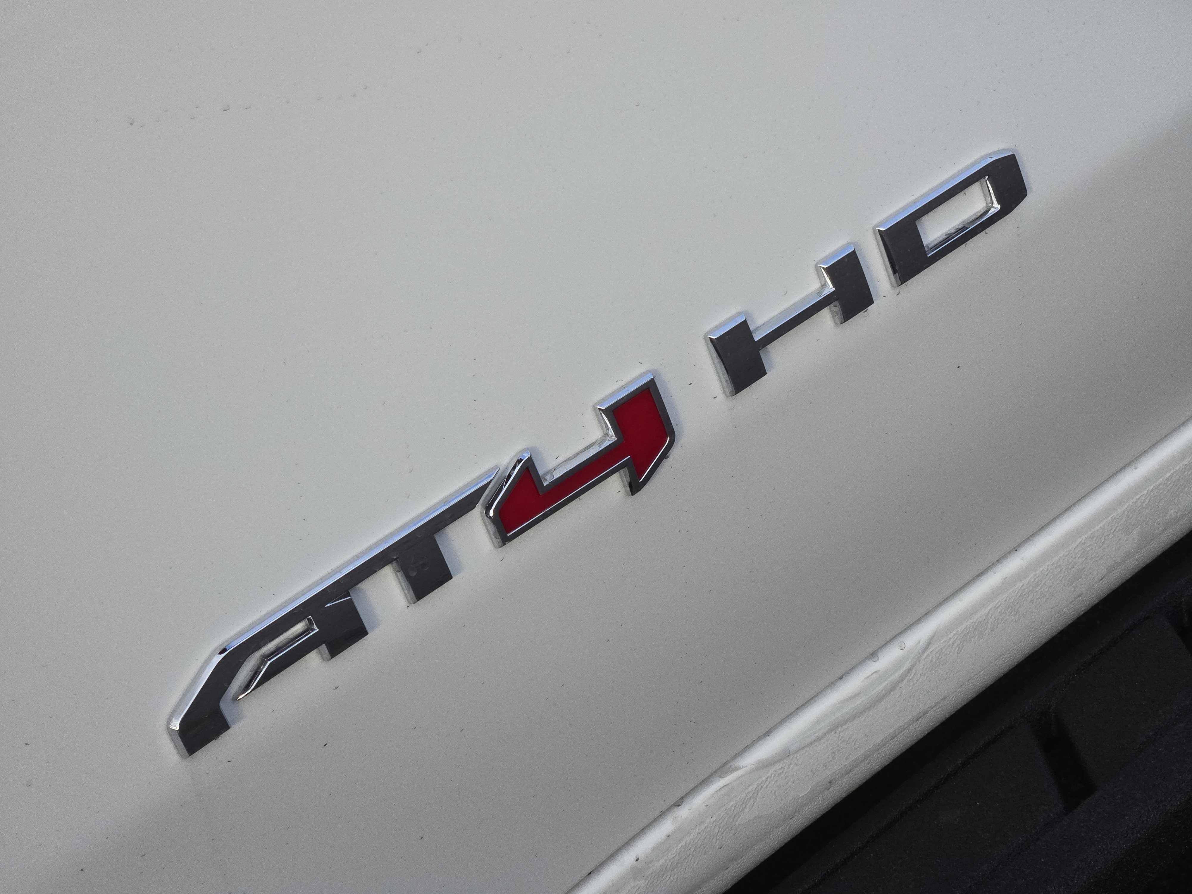 New 2026 GMC Sierra 2500 AT4 w/ AT4 Premium Plus Package image 8