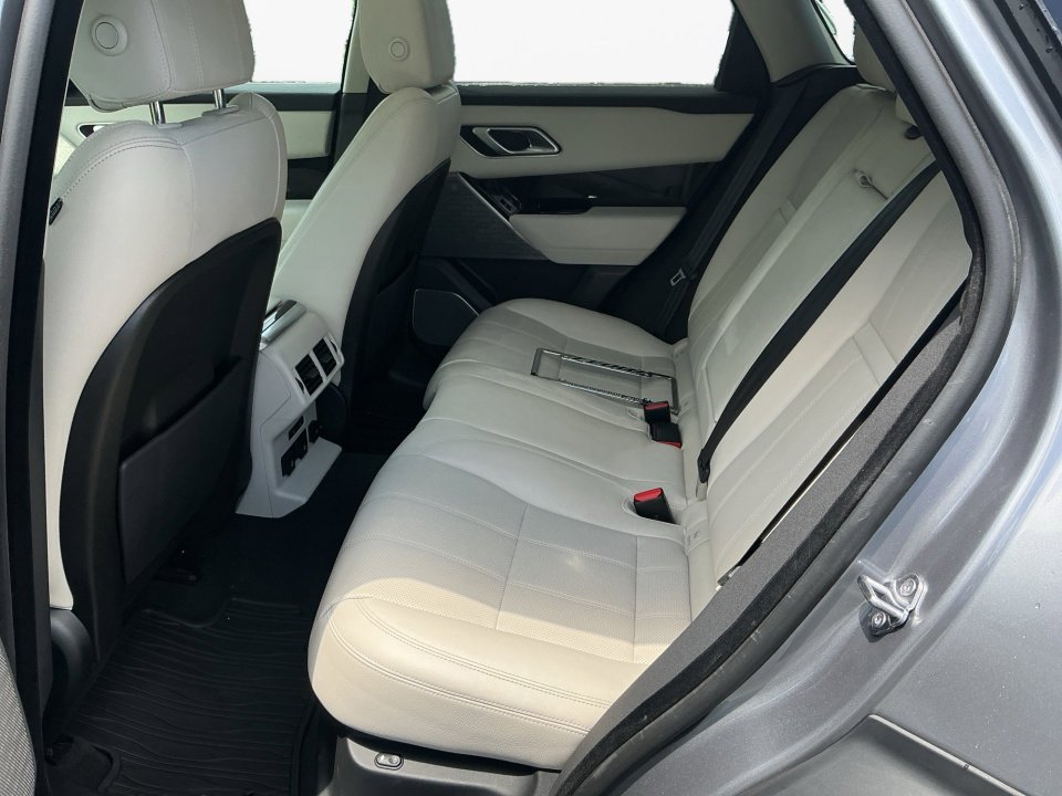 Used 2020 Land Rover Range Rover Velar R-Dynamic S AWD/4WD image 16