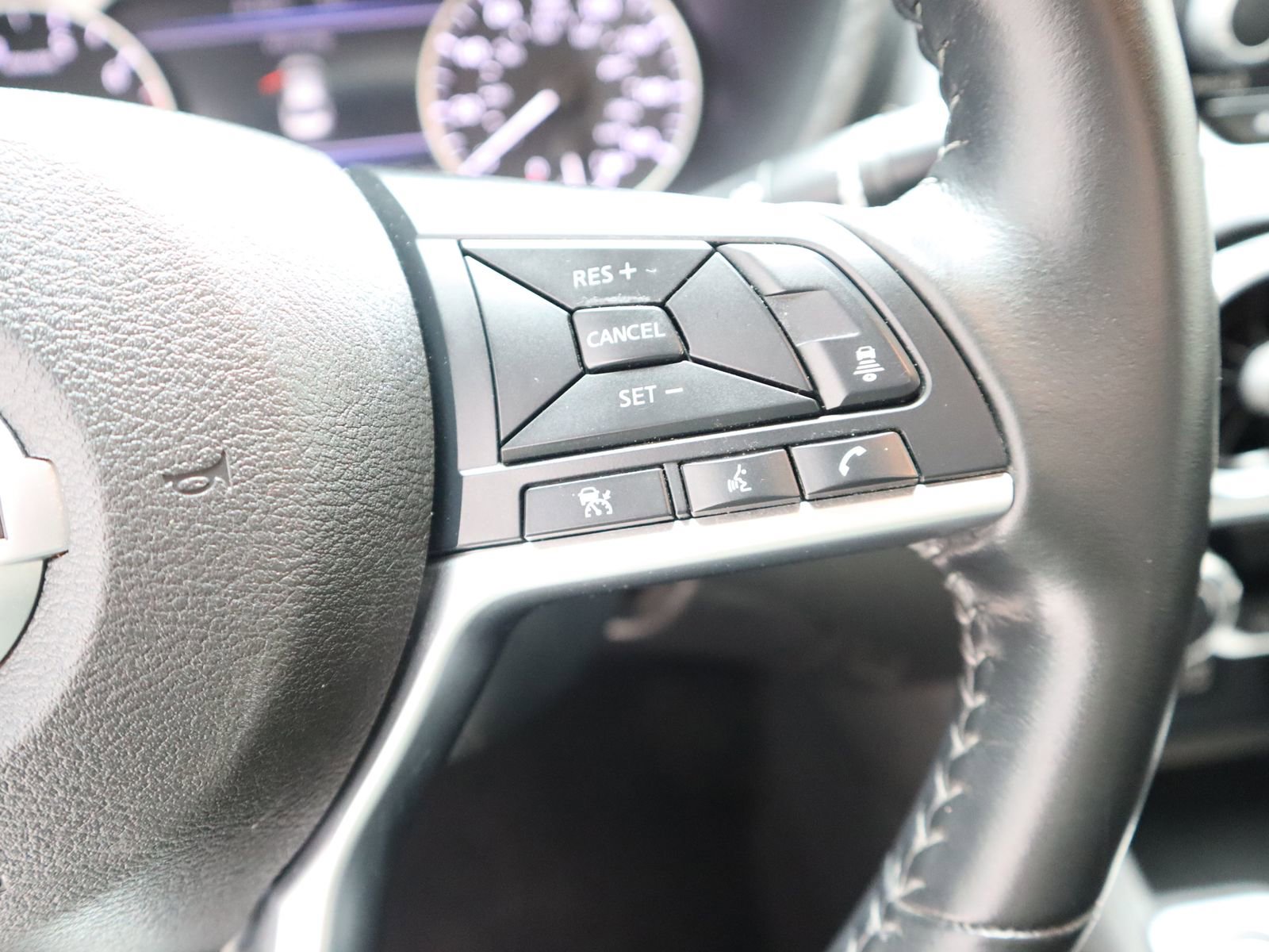 Used 2023 Nissan Sentra SV FWD image 35