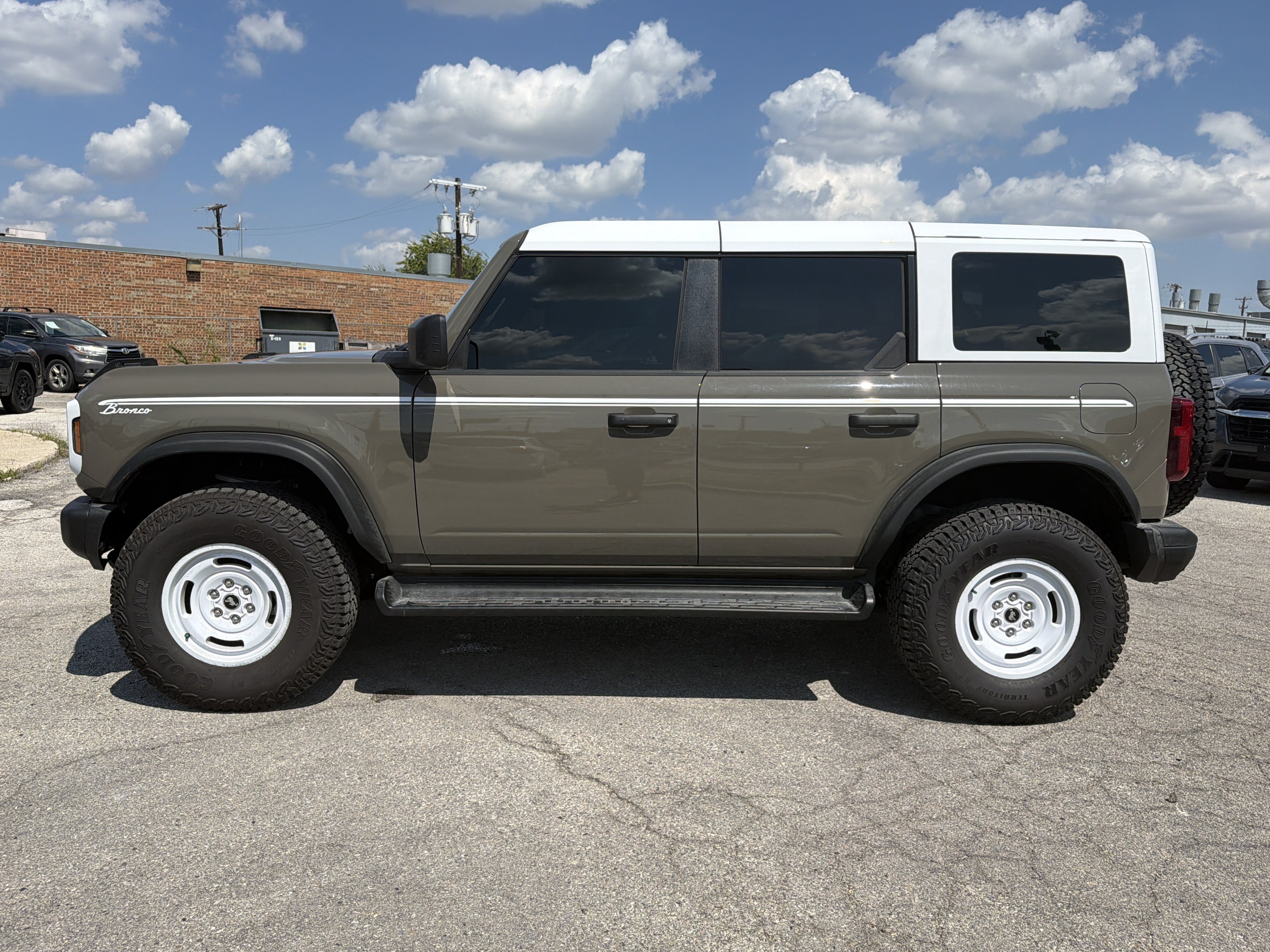 Used 2026 Ford Bronco Heritage Edition AWD/4WD image 6