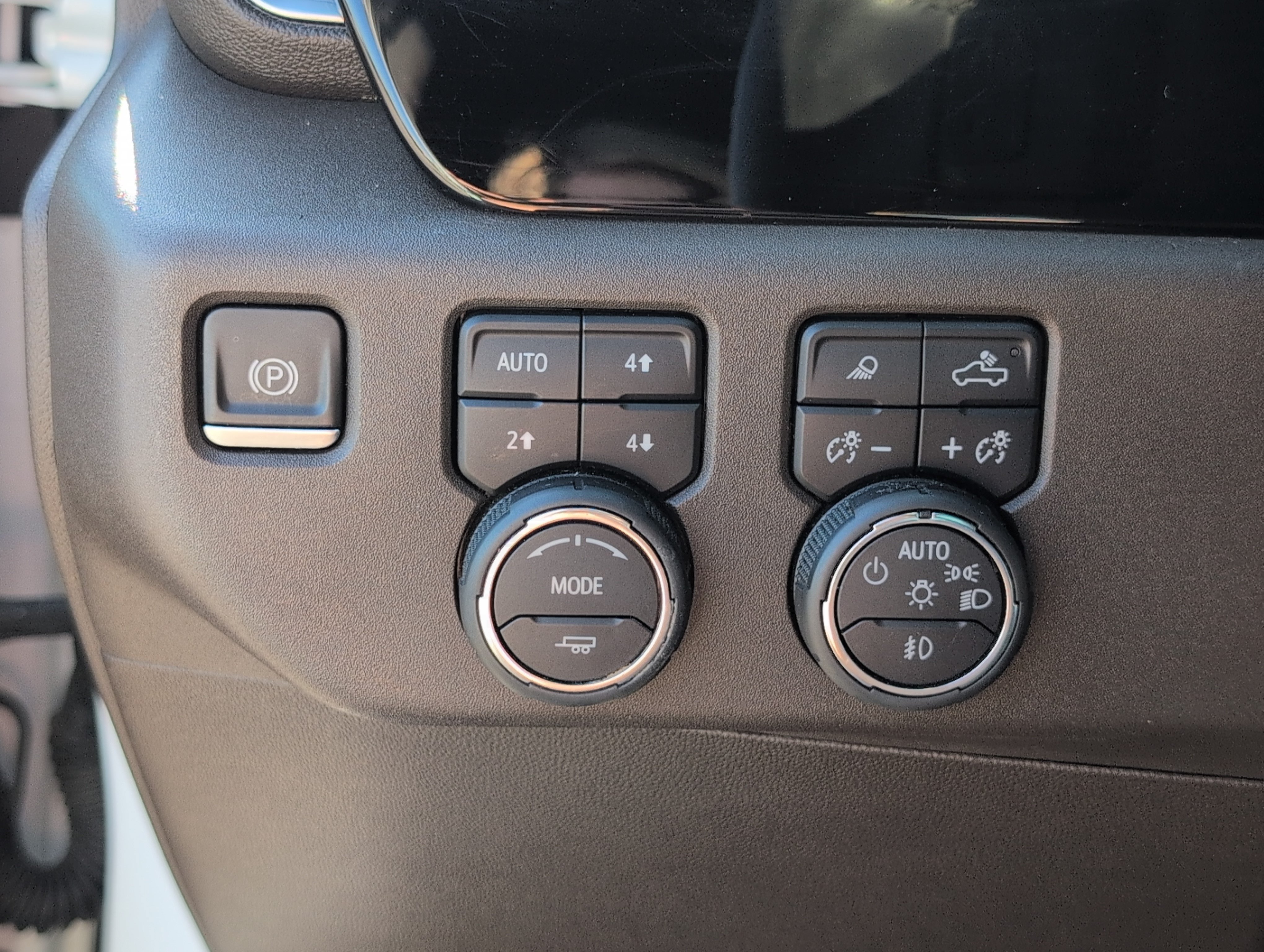 Used 2023 Chevrolet Silverado 1500 LT Trail Boss w/ LT Trail Boss Premium Package AWD/4WD image 27