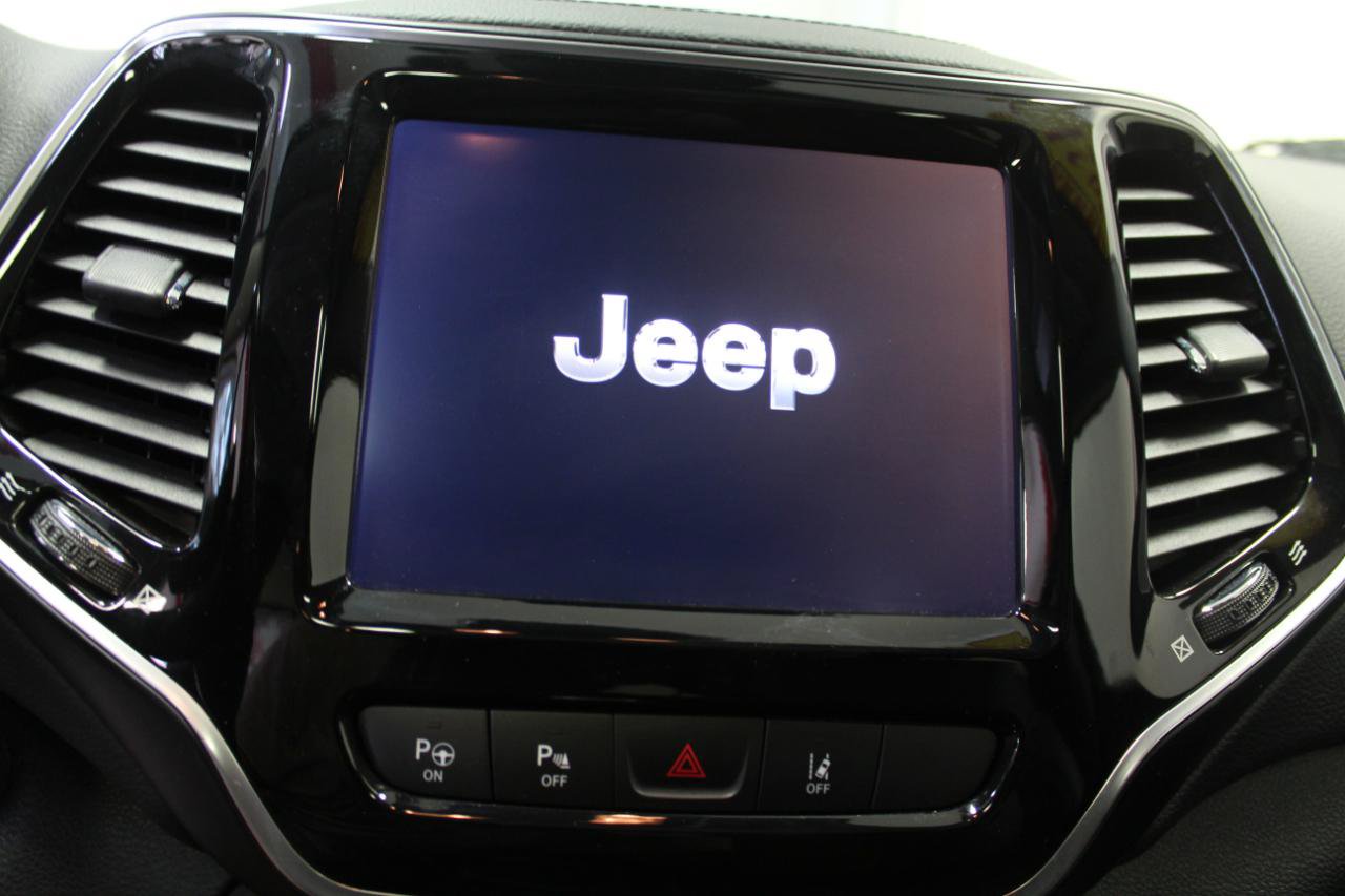 Used 2021 Jeep Cherokee Limited w/ Elite Package AWD/4WD image 15