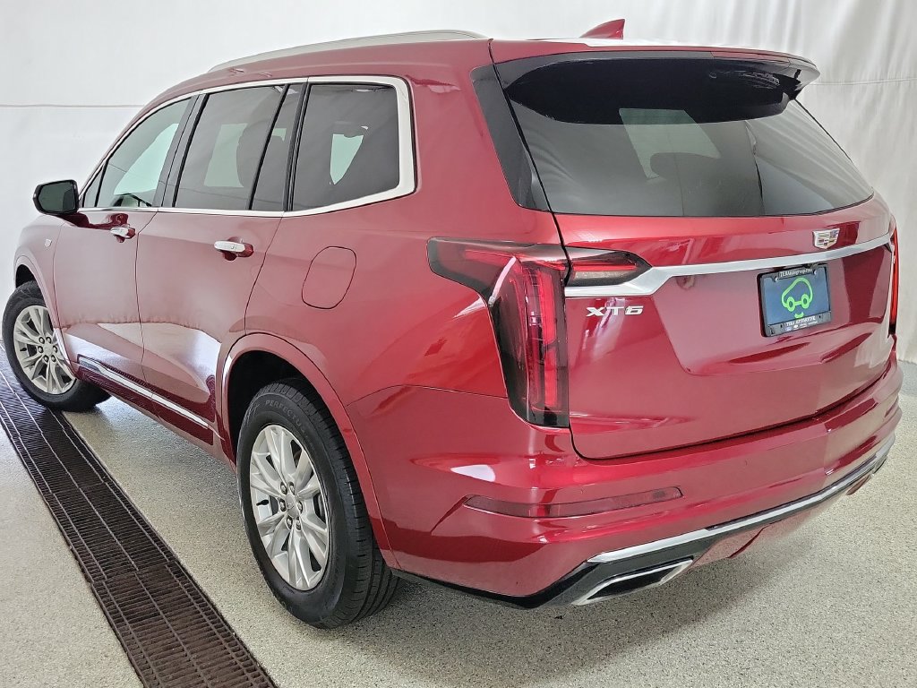 Certified 2023 Cadillac XT6 Luxury FWD image 8