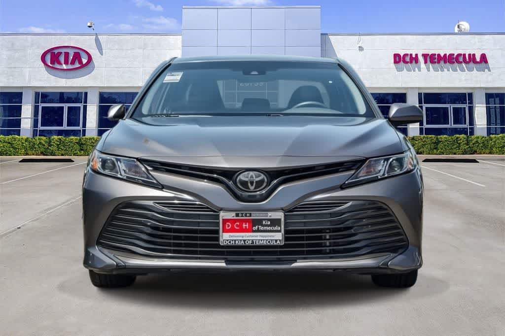Used 2018 Toyota Camry LE FWD image 2