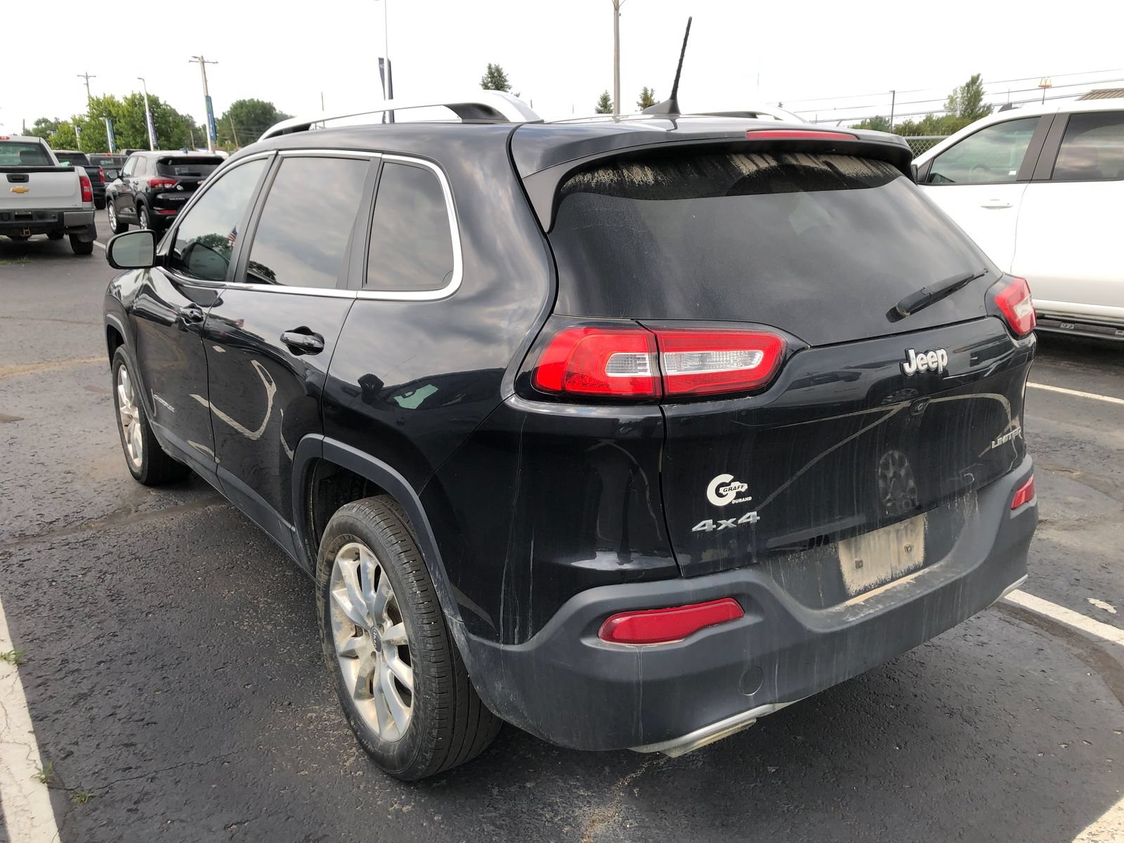 Used 2016 Jeep Cherokee Limited w/ Luxury Group AWD/4WD image 5