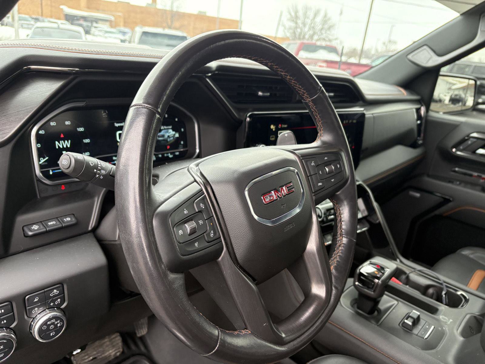 Used 2022 GMC Sierra 1500 AT4 w/ AT4 Premium Package image 8