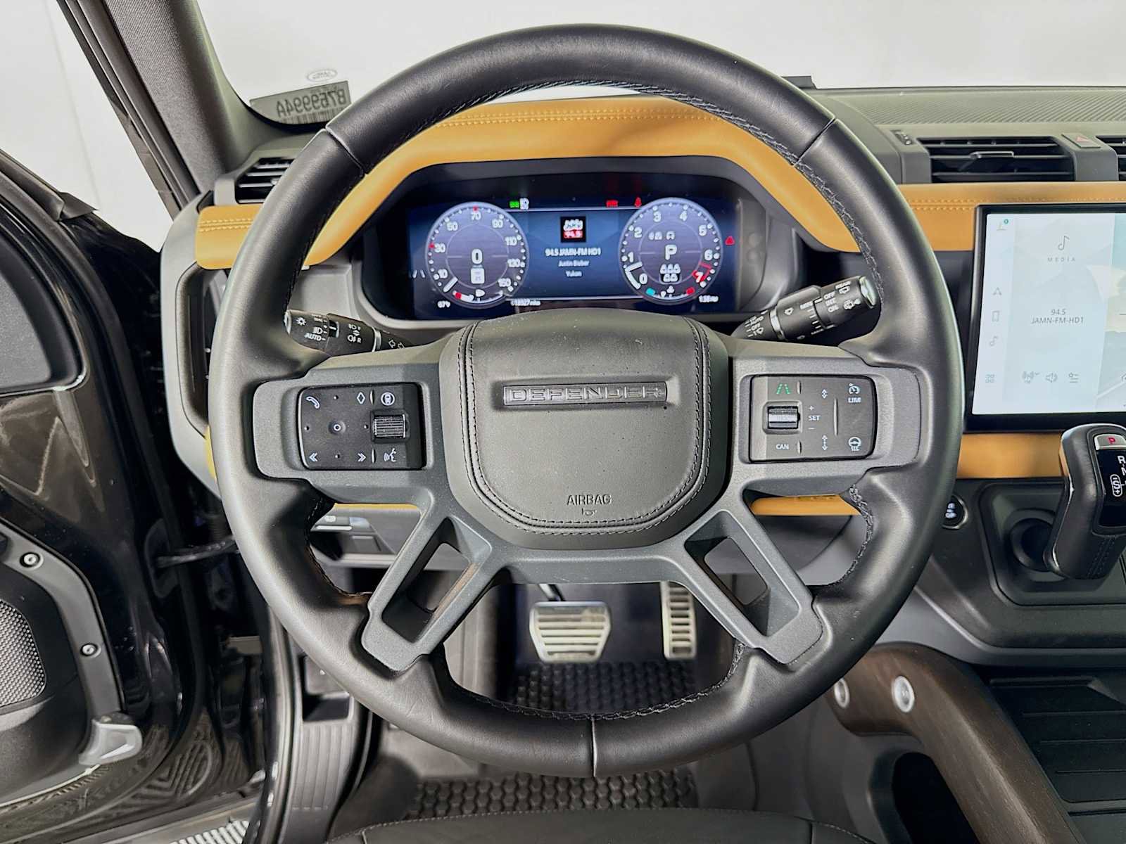 Used 2024 Land Rover Defender 110 X image 11