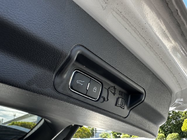 Used 2025 Ford Explorer ST AWD/4WD image 46
