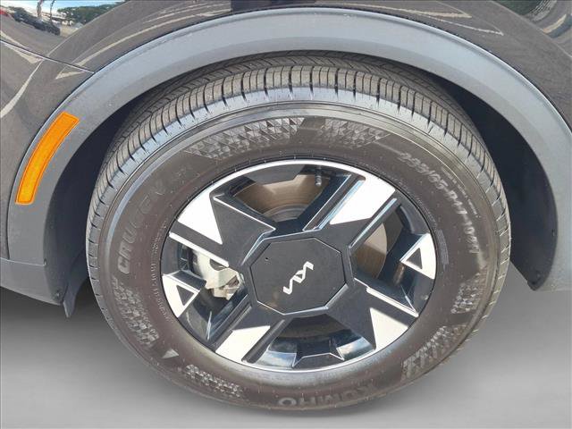 Used 2026 Kia Sportage LX FWD image 28