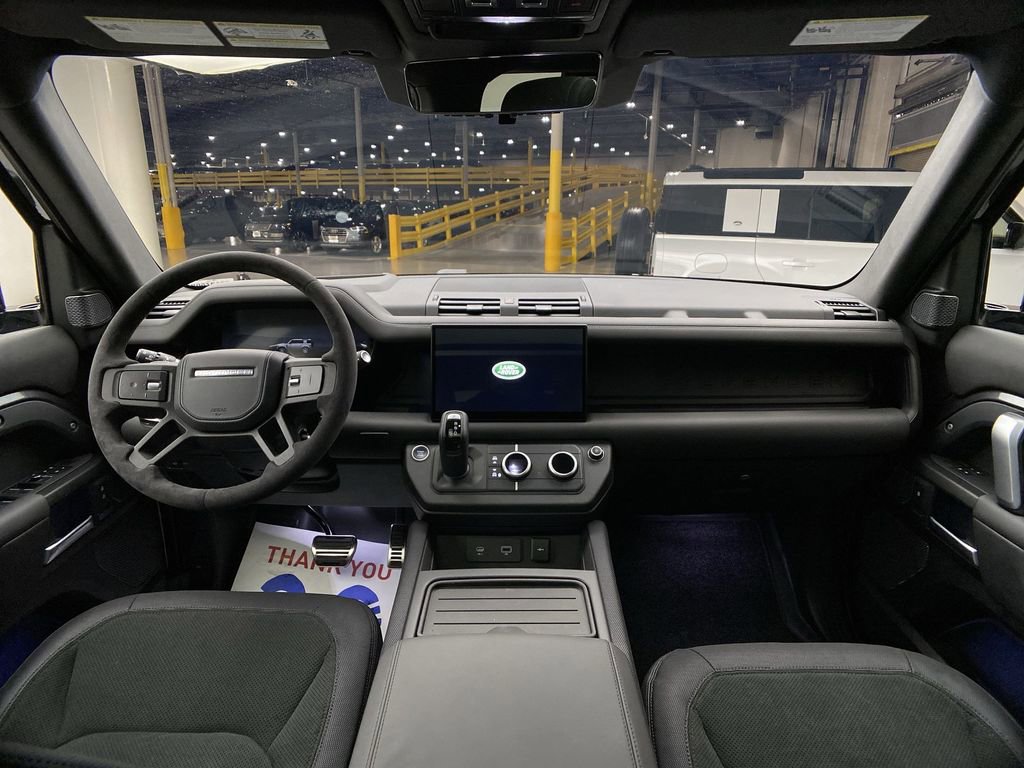 Certified 2023 Land Rover Defender 90 X-Dynamic SE image 5