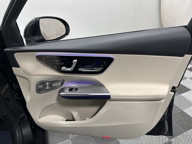 Used 2026 Mercedes-Benz GLC 300 image 32