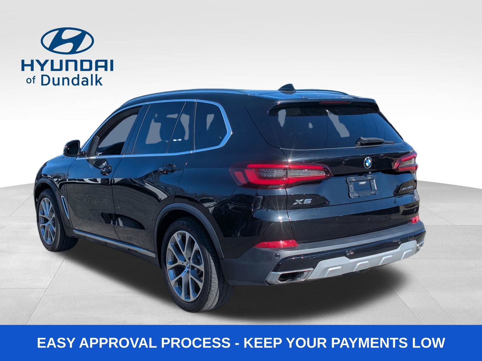 Used 2021 BMW X5 xDrive45e w/ Parking Assistance Package AWD/4WD image 3