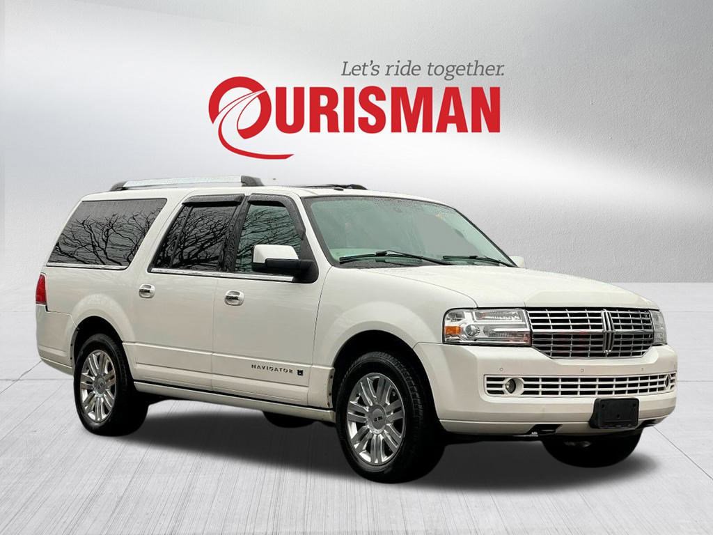 Used 2014 Lincoln Navigator L 4WD image 1