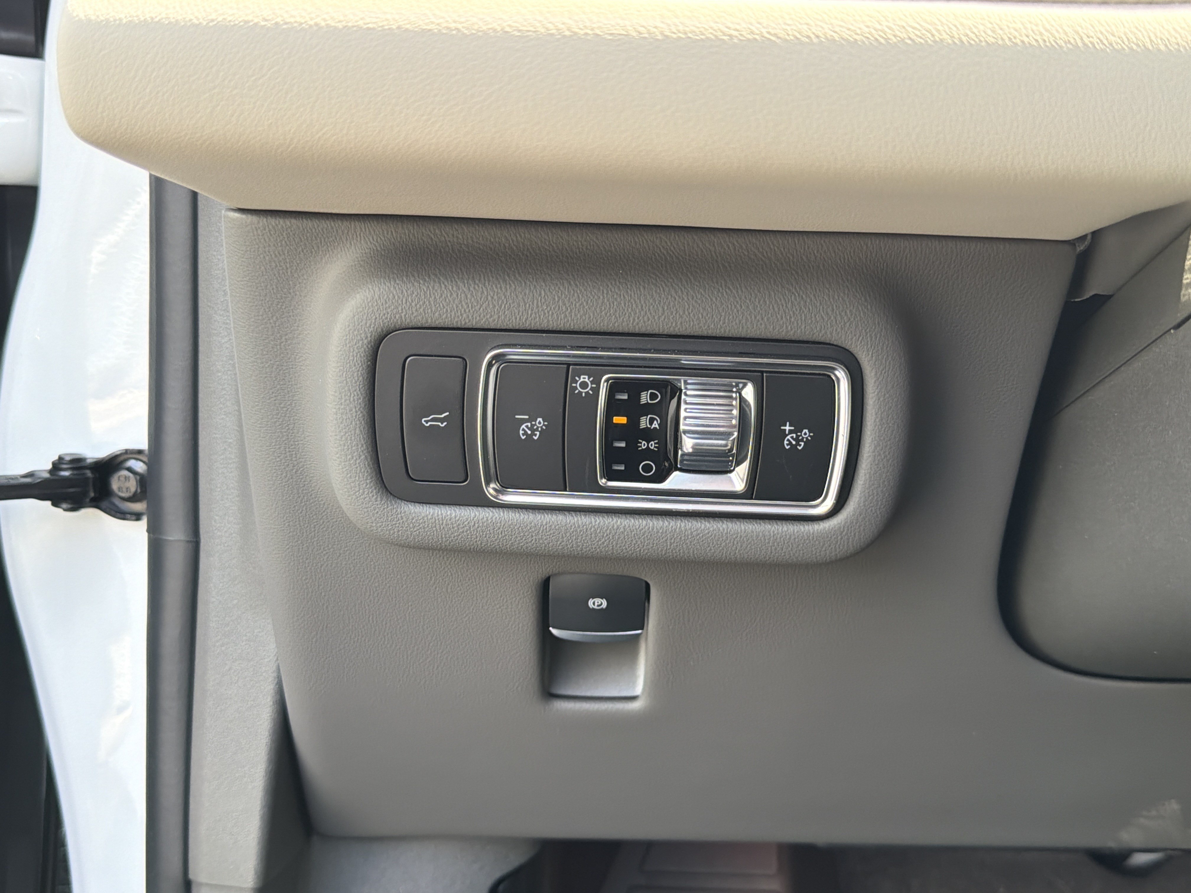 Used 2025 Lincoln Nautilus Reserve AWD/4WD image 31