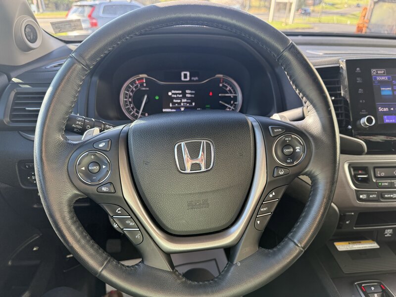 Used 2023 Honda Ridgeline RTL-E image 18