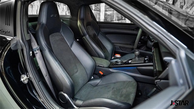 Used 2024 Porsche 911 Targa 4 GTS image 12