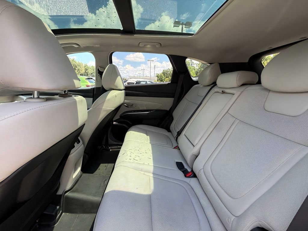 Used 2025 Hyundai Tucson Limited AWD/4WD image 16