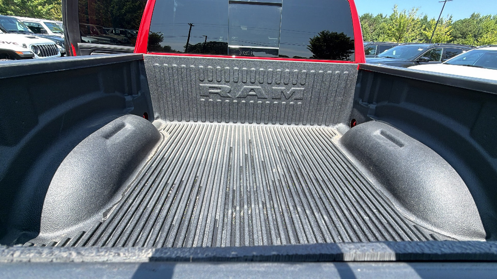 Used 2023 RAM 1500 Laramie AWD/4WD image 13