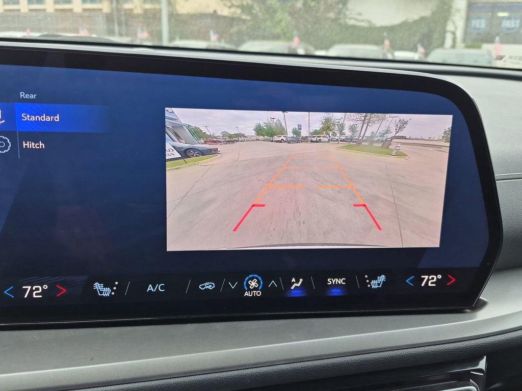 Certified 2025 Chevrolet Traverse LT image 17