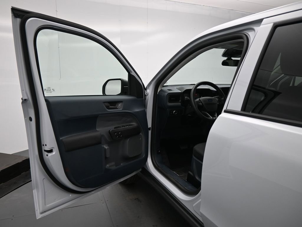 New 2025 Ford Maverick XL image 8