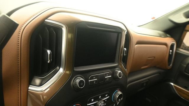 Used 2020 Chevrolet Silverado 1500 High Country w/ Technology Package AWD/4WD image 19
