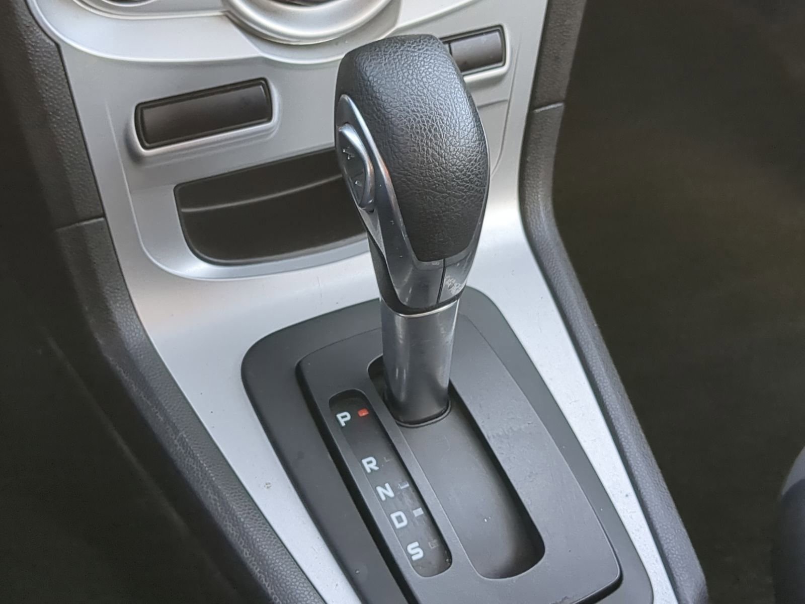 Certified 2018 Ford Fiesta SE image 30