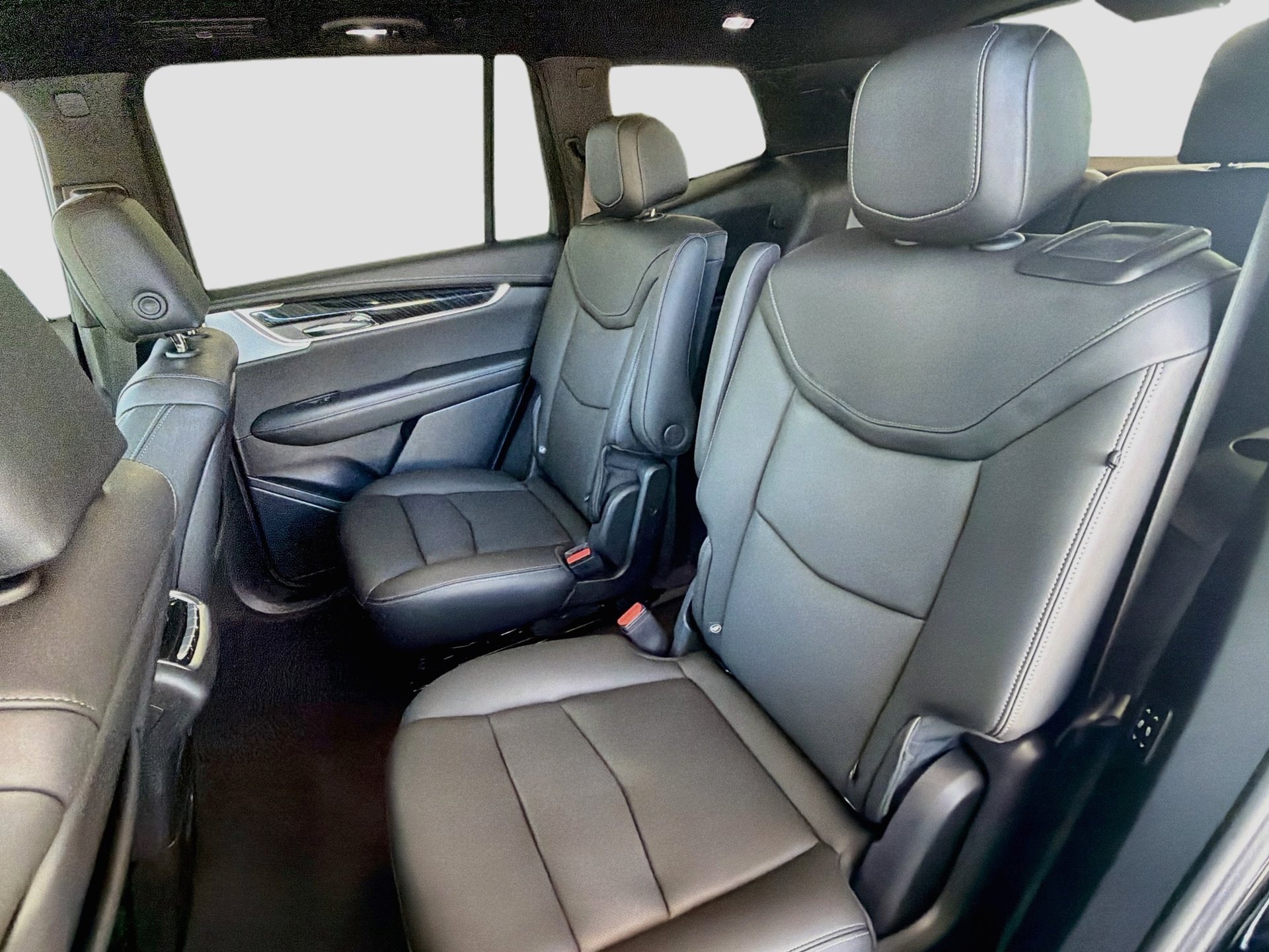 Certified 2024 Cadillac XT6 Premium Luxury FWD image 24