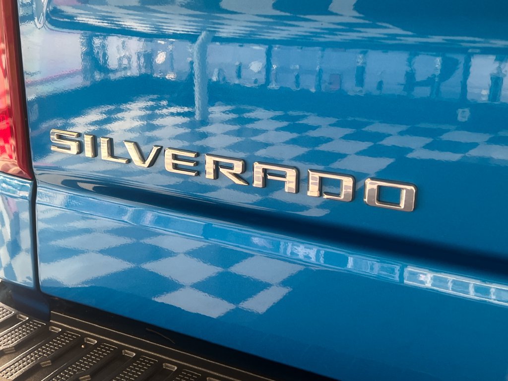 Used 2023 Chevrolet Silverado 1500 Custom AWD/4WD image 13