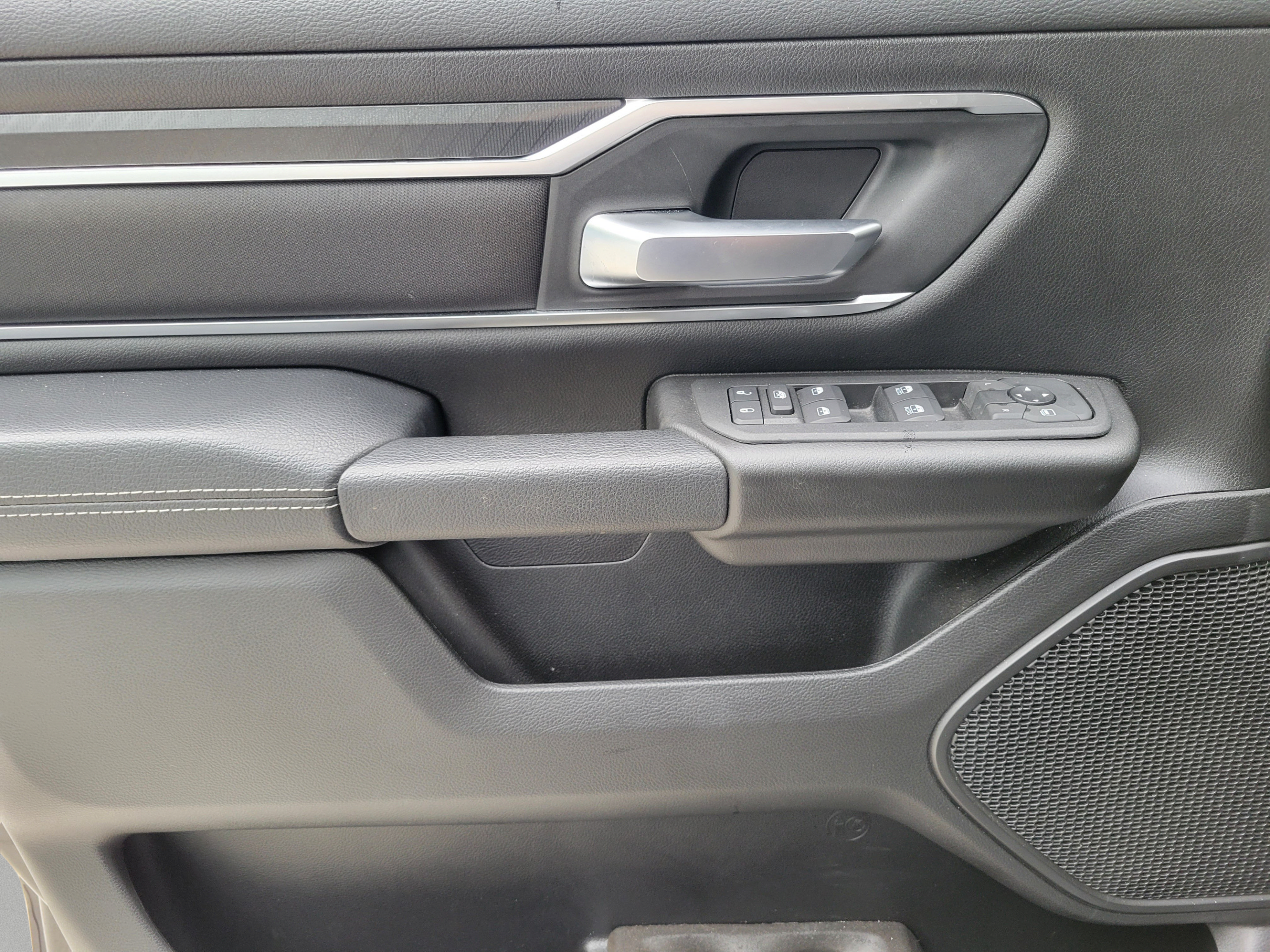 Used 2025 RAM 1500 Big Horn AWD/4WD image 12