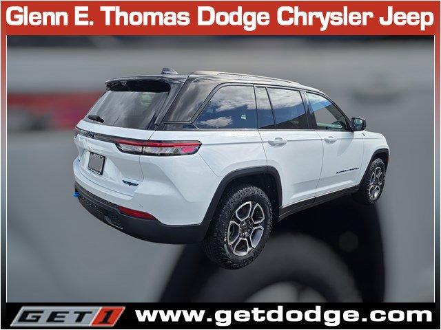Certified 2022 Jeep Grand Cherokee Trailhawk w/ Advanced Protech Group II image 9