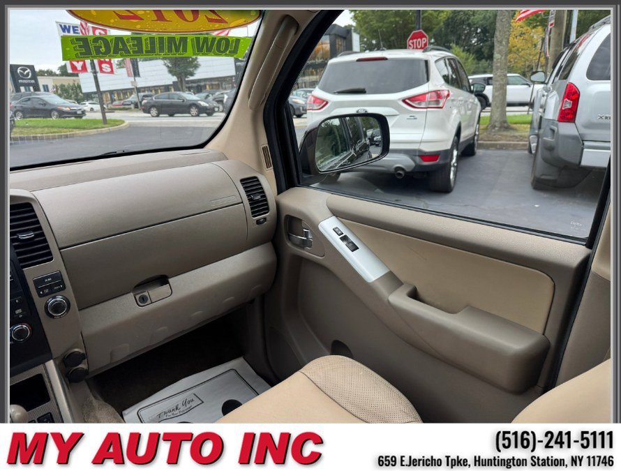 Used 2012 Nissan Pathfinder Silver w/ DVD Entertainment Pkg AWD/4WD image 14