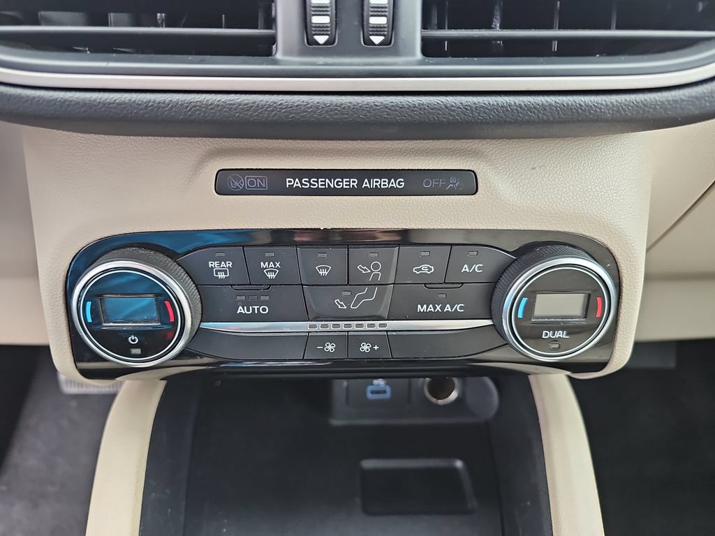 Used 2021 Ford Escape SE FWD image 22