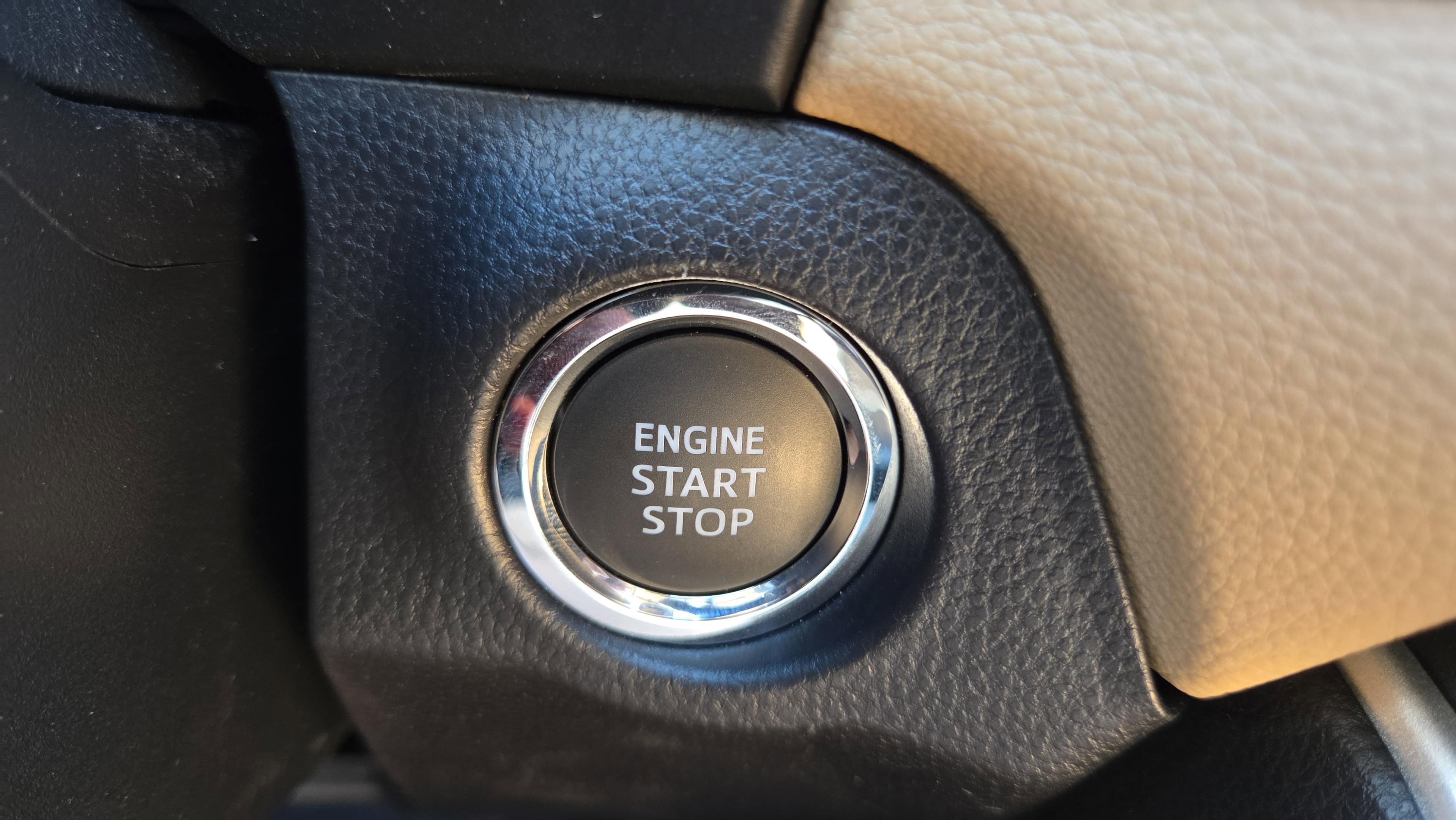 Used 2025 Toyota RAV4 XLE image 20