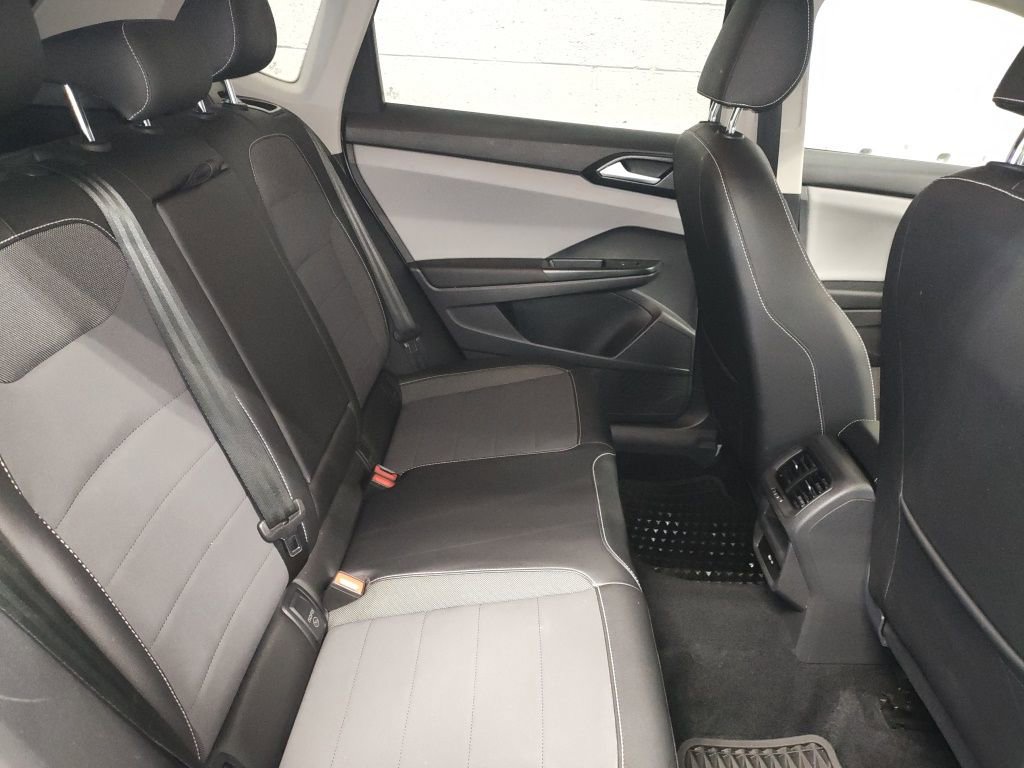Used 2022 Volkswagen Taos SE image 12