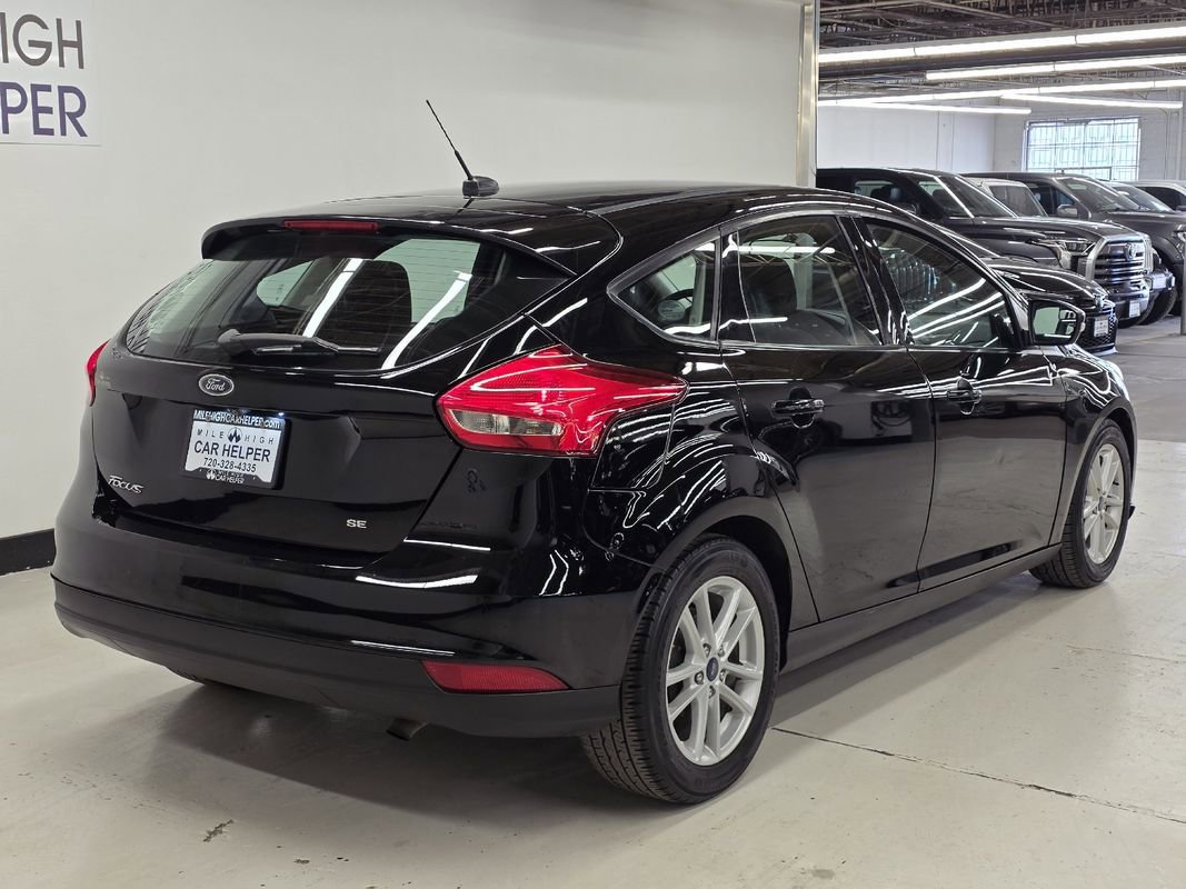Used 2018 Ford Focus SE w/ Cold Weather Package FWD image 17