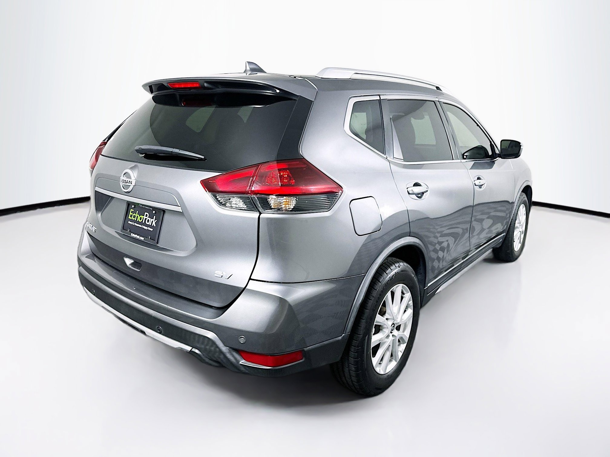Used 2020 Nissan Rogue SV image 9
