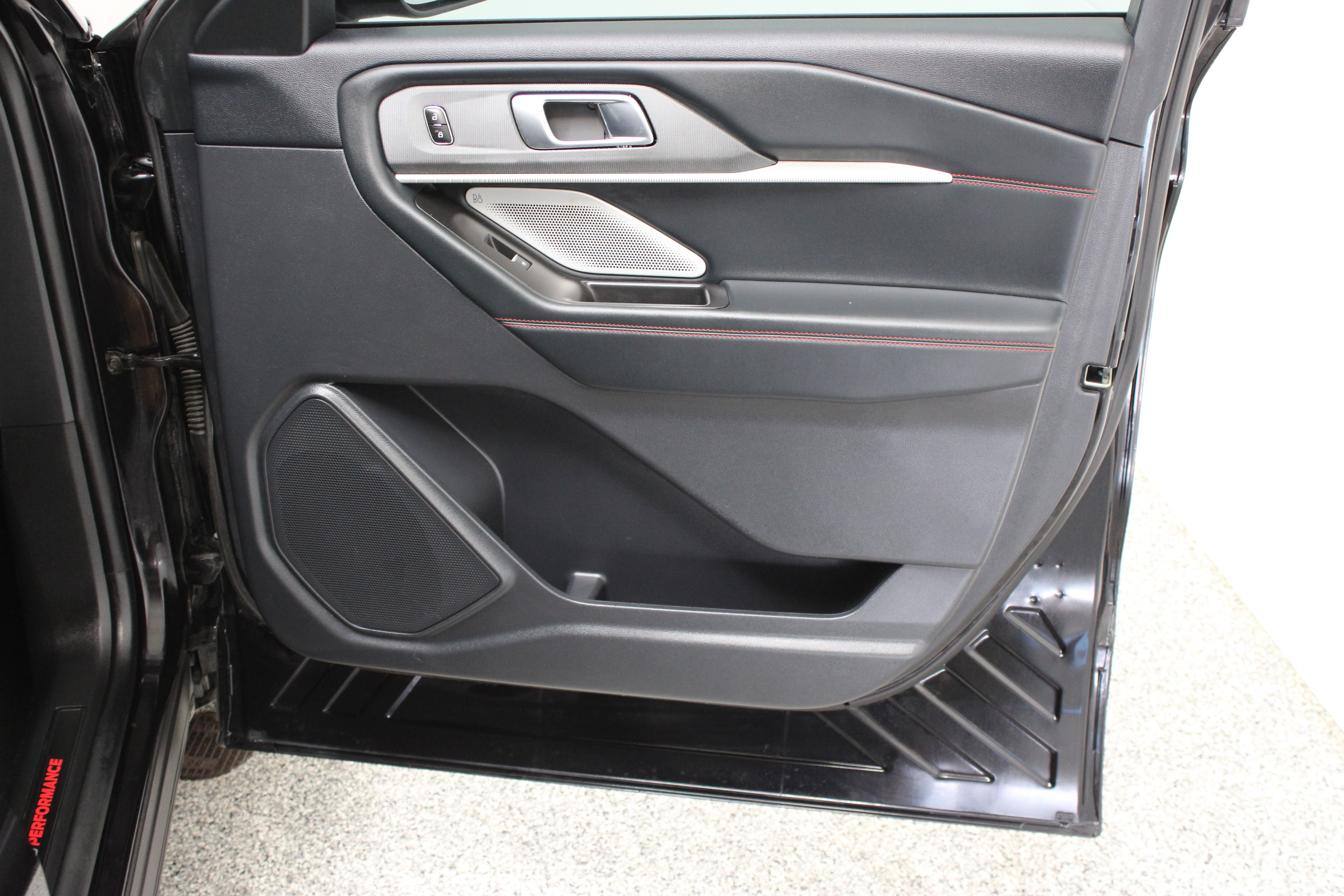 Used 2025 Ford Explorer ST w/ Sun And Sound Package AWD/4WD image 38