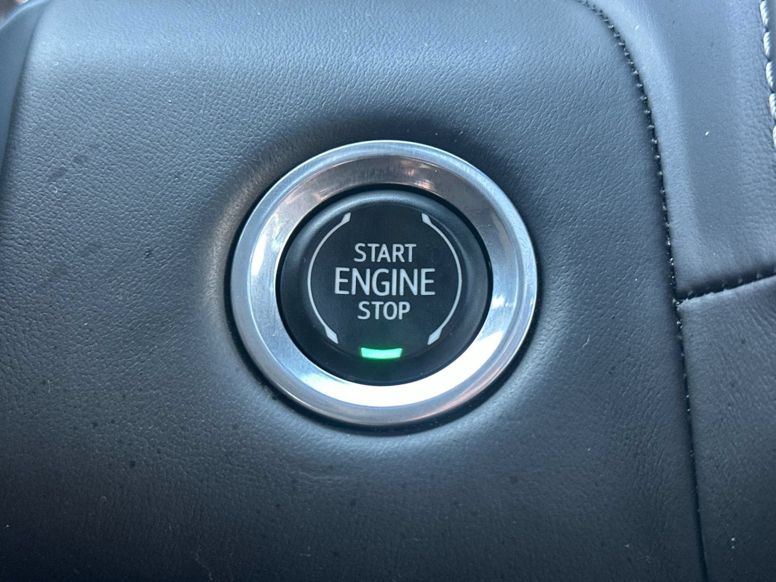 Used 2023 GMC Yukon Denali Ultimate AWD/4WD image 28