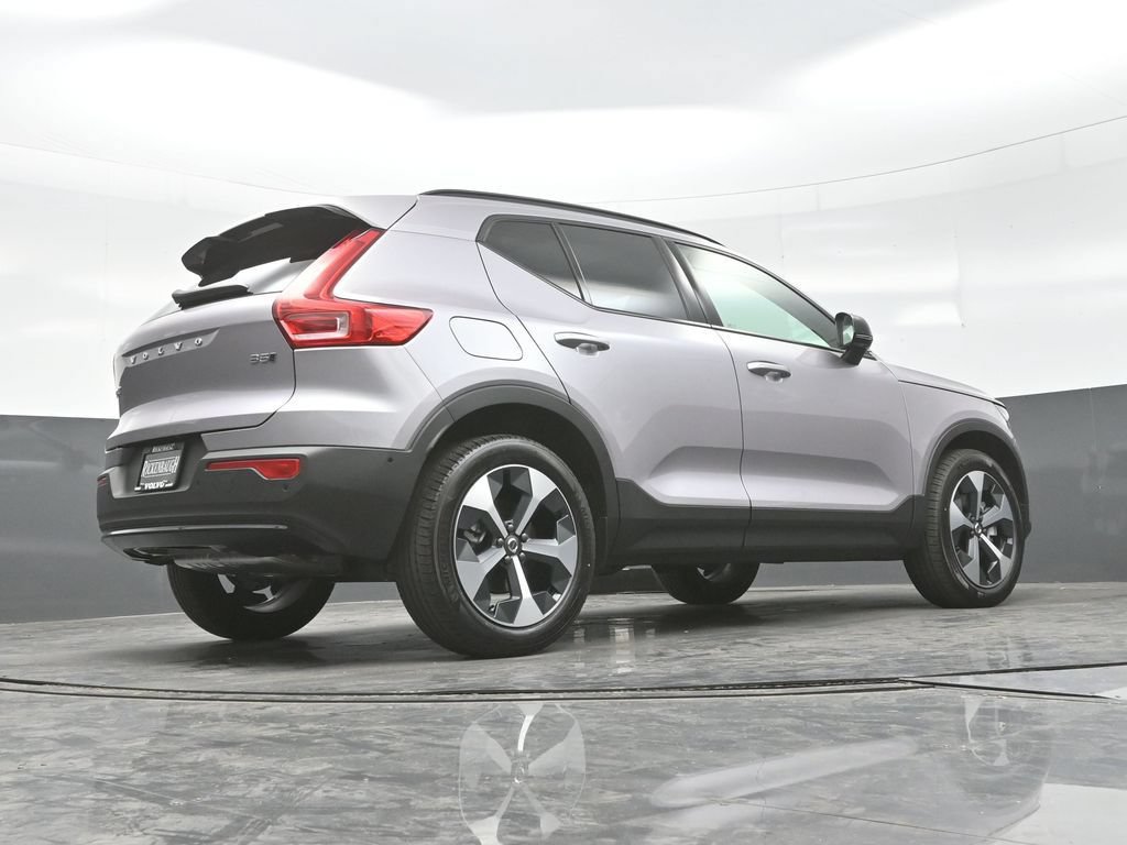 New 2026 Volvo XC40 B5 Plus w/ Protection Package Premier AWD/4WD image 30