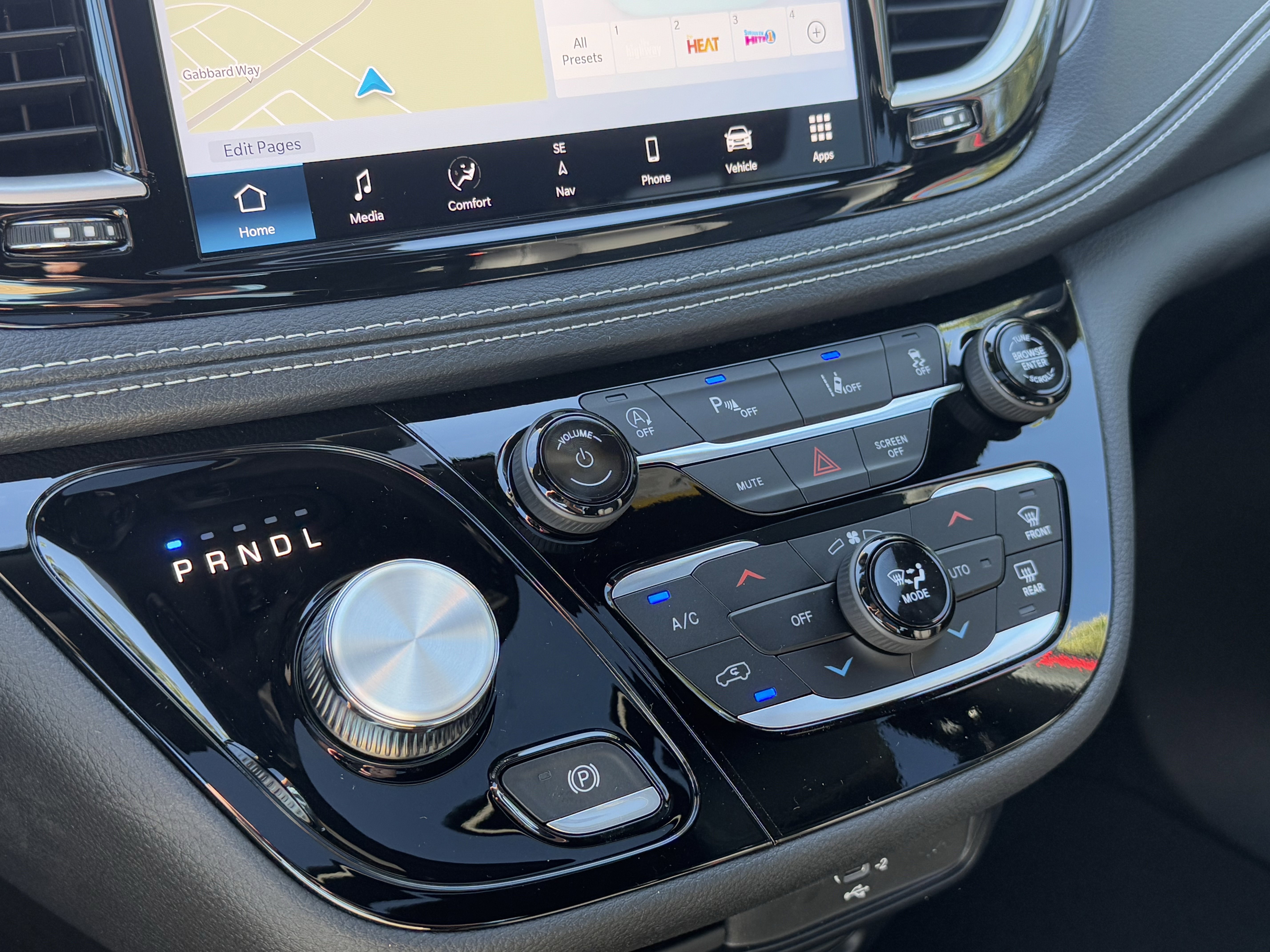 New 2026 Chrysler Pacifica Select image 19