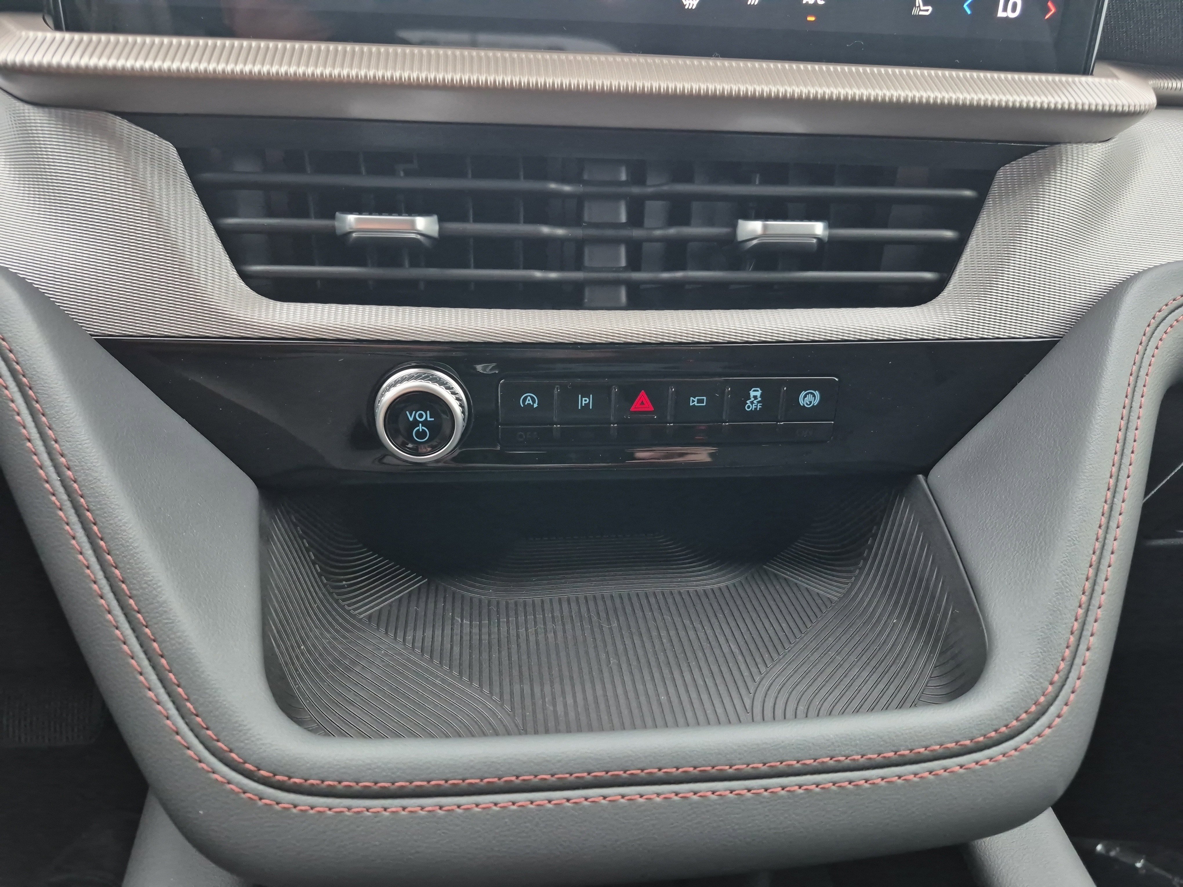 New 2026 Ford Explorer Active image 31