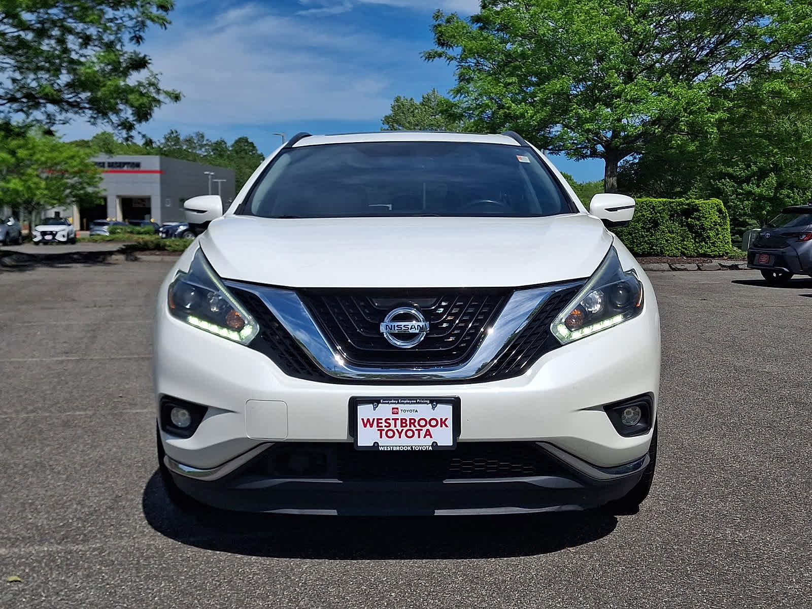 Used 2018 Nissan Murano SV w/ Premium Package FWD image 2