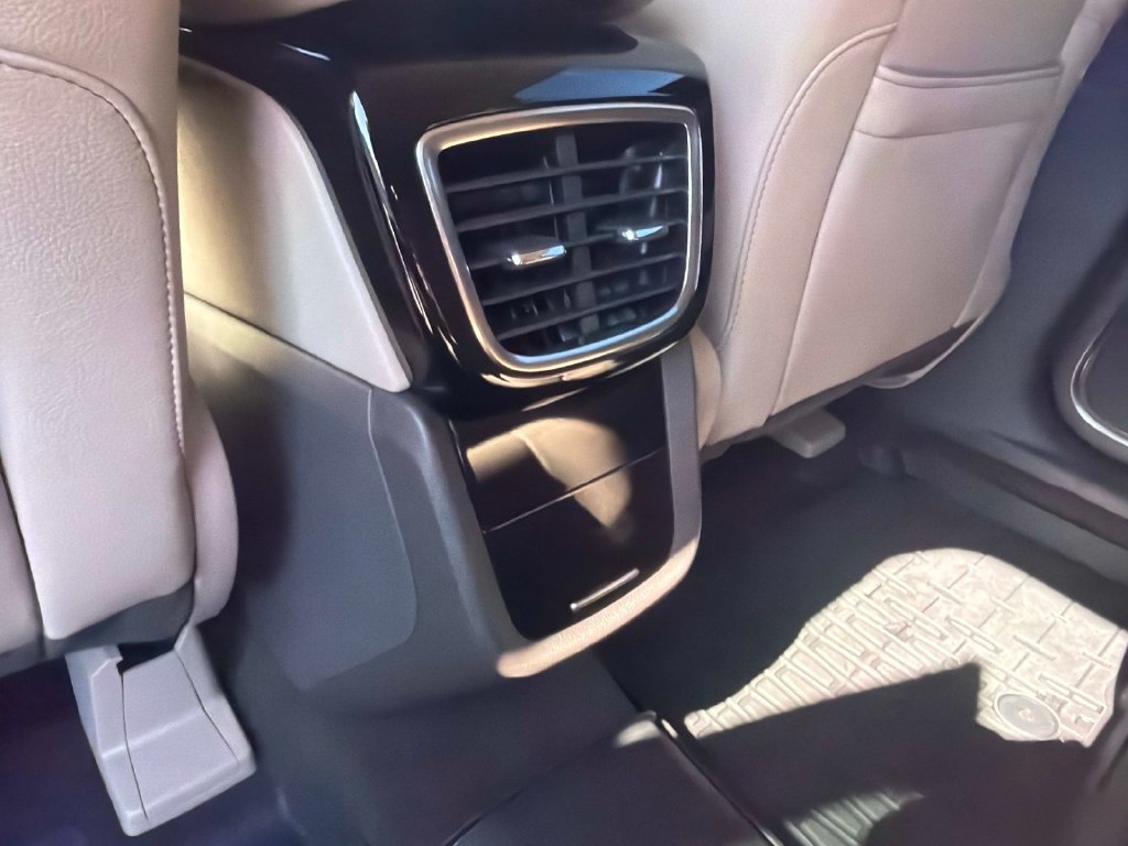 Used 2023 Lincoln Nautilus FWD w/ Premium Package image 17