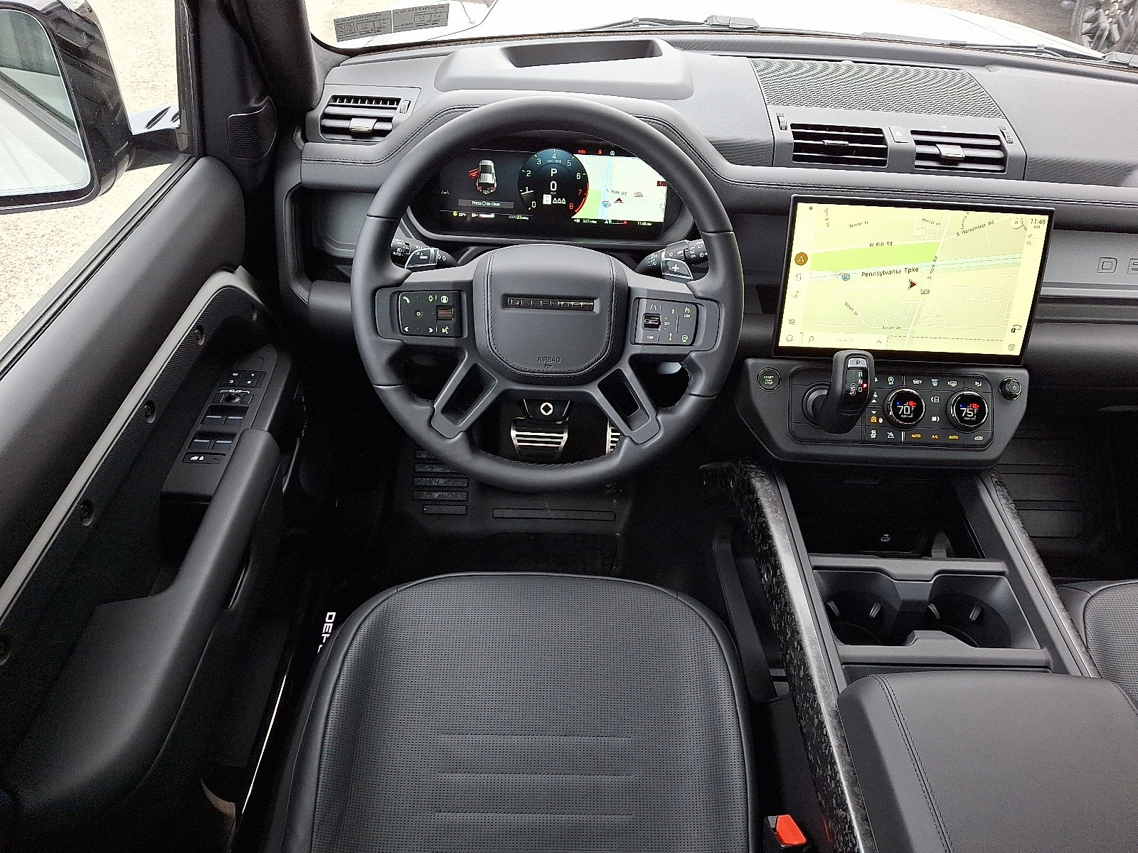 New 2026 Land Rover Defender 110 OCTA image 4