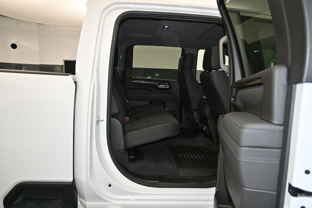 Used 2025 Chevrolet Silverado 2500 LT w/ Convenience Package AWD/4WD image 25