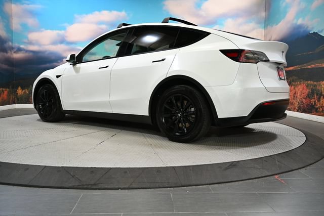Used 2023 Tesla Model Y Long Range AWD/4WD image 5