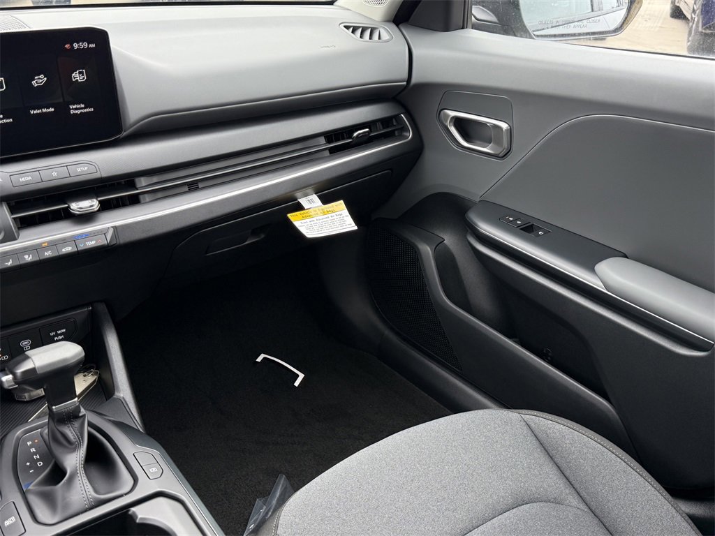 New 2025 Kia K4 LXS image 14