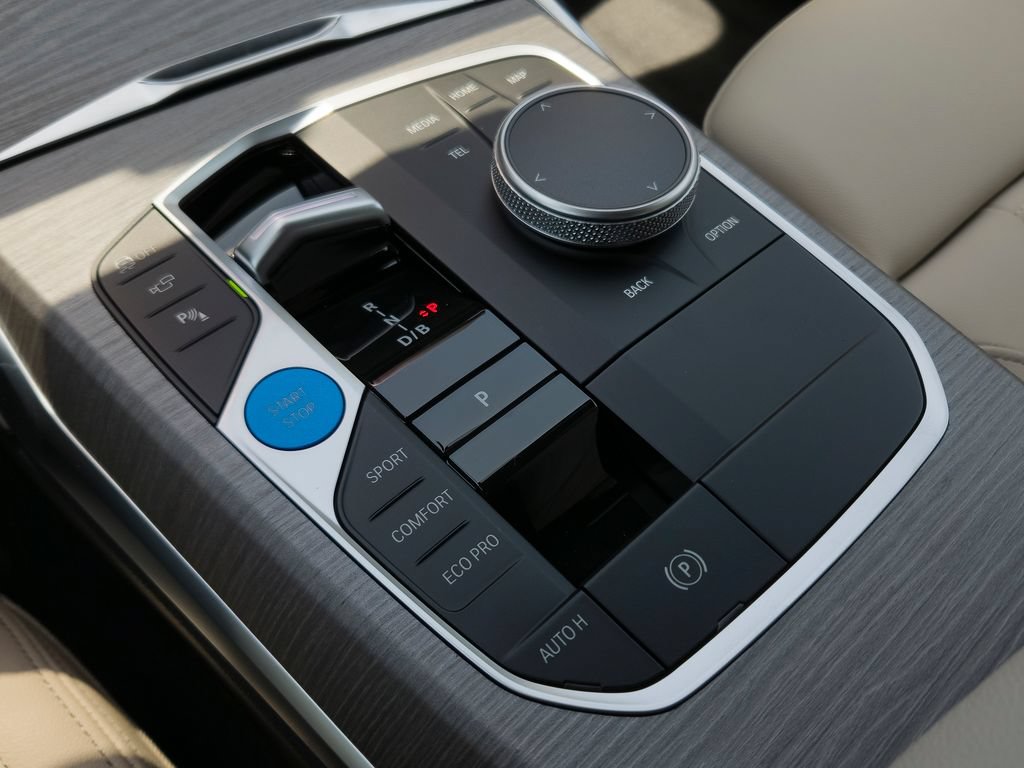 New 2026 BMW i4 eDrive40 w/ Premium Package RWD image 10