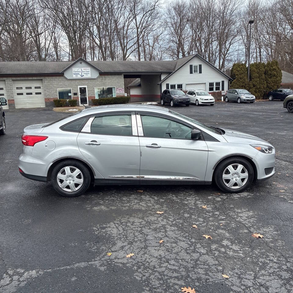 Used 2017 Ford Focus S FWD image 6