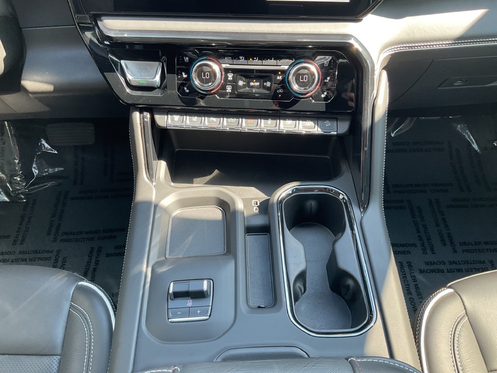Used 2025 GMC Sierra 2500 AT4X AWD/4WD image 28
